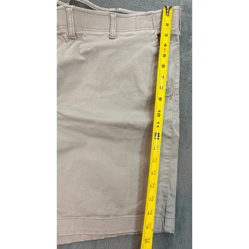 Lee Extreme Motion Mens Khaki Chino Shorts Tan Flat Front Size 54